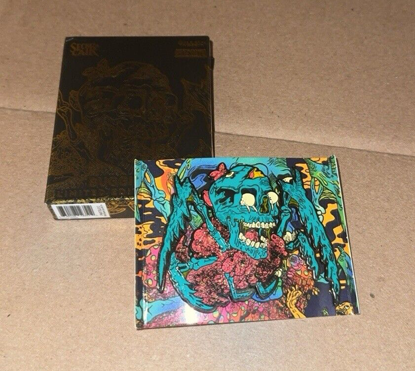 SDCC 2024 LIMITED EDITION BUGGING OUT SKELETON PIN NEW