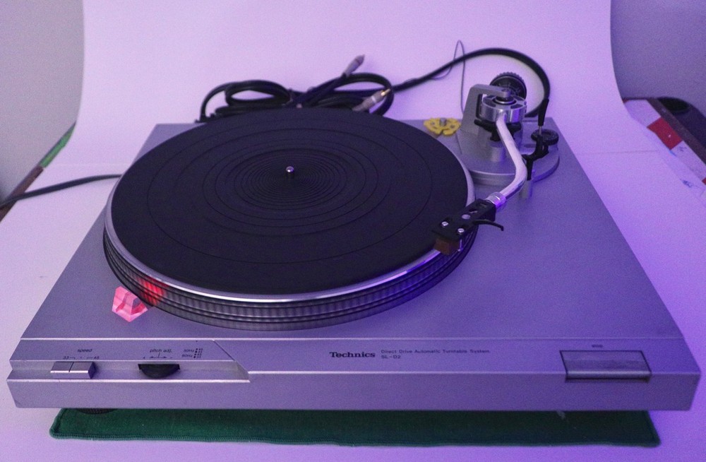 Technics SL-D2 Direct Drive Turntable - Works