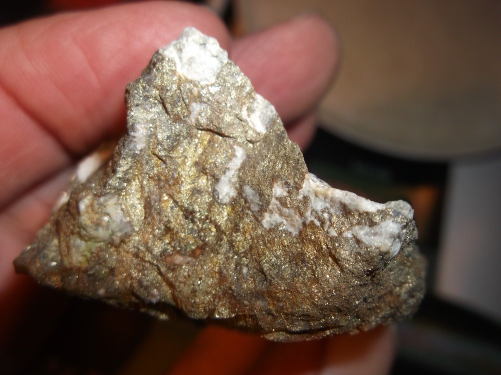 gold silver copper ore, 107 grams samples ,ore high grade .this is not