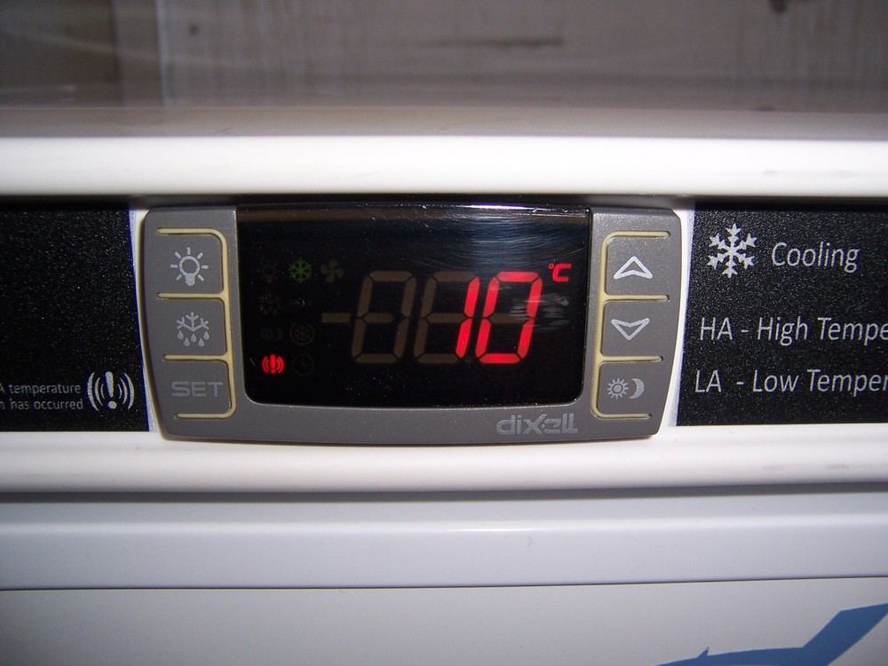 14279 VWR SCUCBI-0420 freezer UNDERCOUNTER
