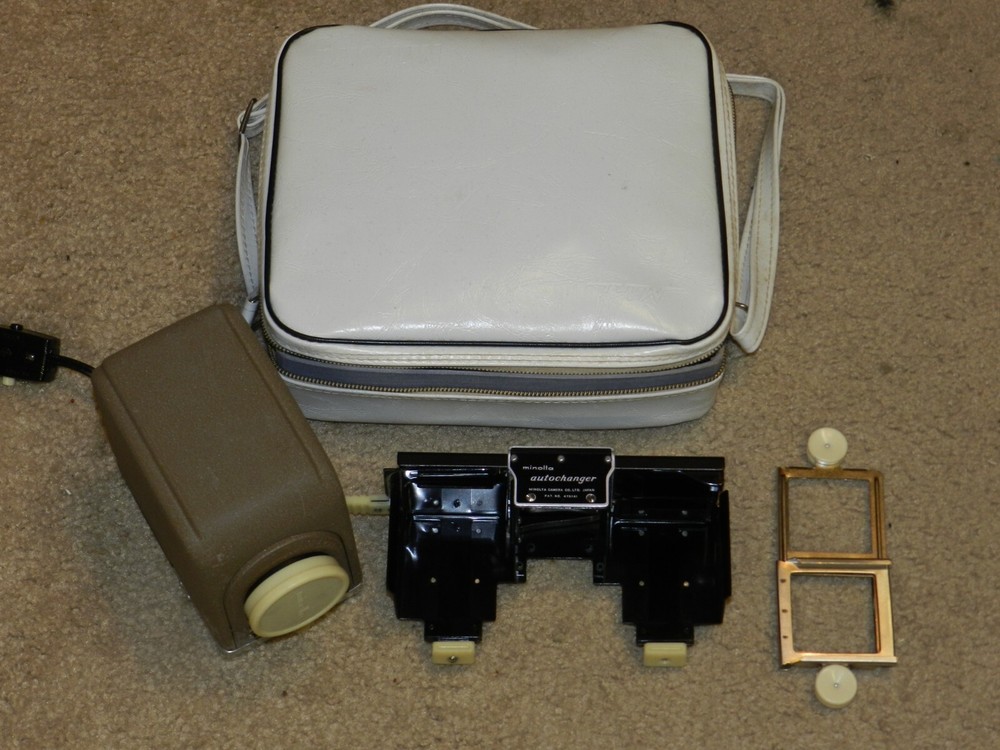 Minolta Mini 35 Slide Projector Kit With Auto Changer TESTED WORKS