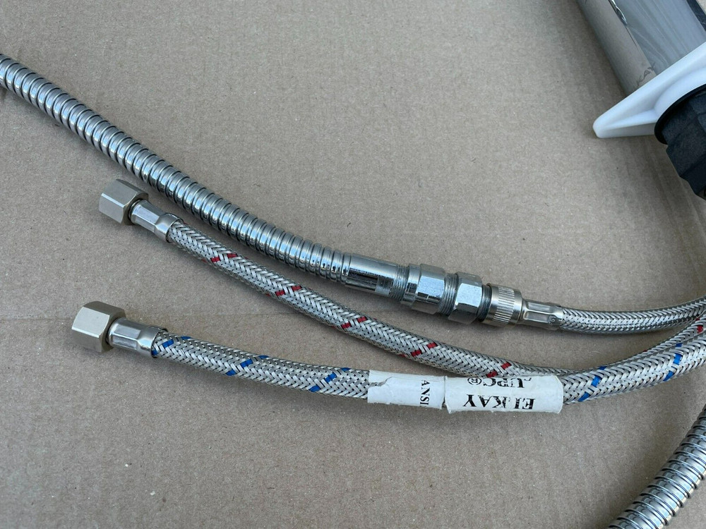 ELKAY Single Hole Kitchen Faucet w/Pull-Out Spray