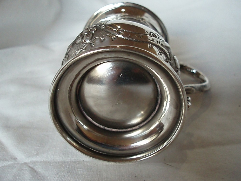 VINE LEAF MUG EDWARDIAN STERLING SILVER BIRMINGHAM 1904
