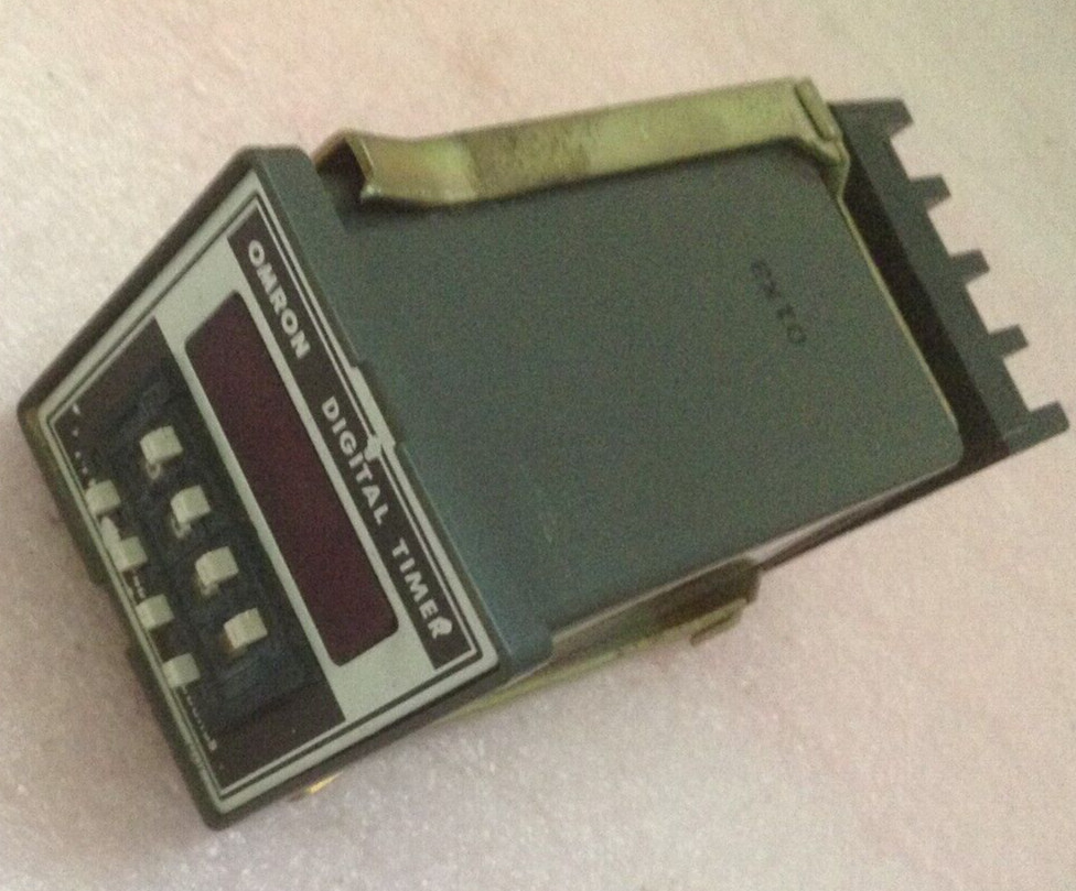 Omron HSC-4034A Timer