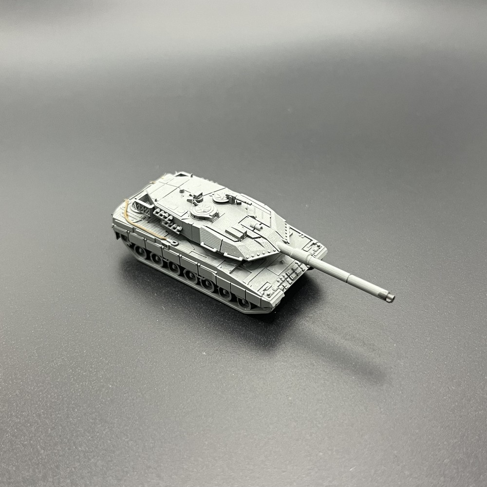 1/144 Leopard 2A6 Tank Model Main Station Tank Model