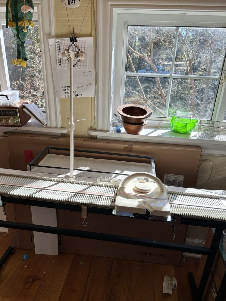 Knitting Machine Silver Reed LK150