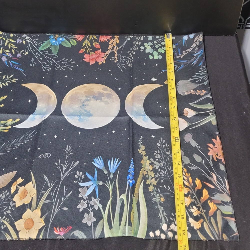 Botanical Moon Phase 19.5x19.5" Alter/Tarot Cloth