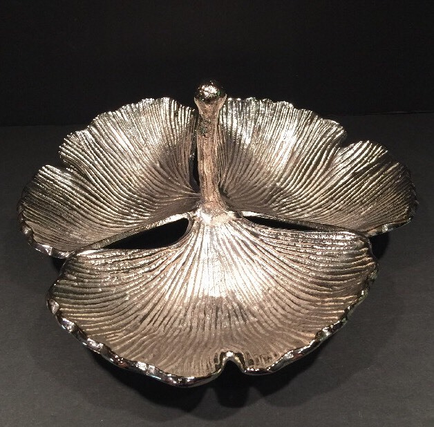 Metal Nut Dish Leafe Desgn Three Compartment