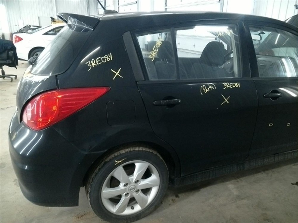 VERSA 2011 Keys/Latches/Locks 104855222