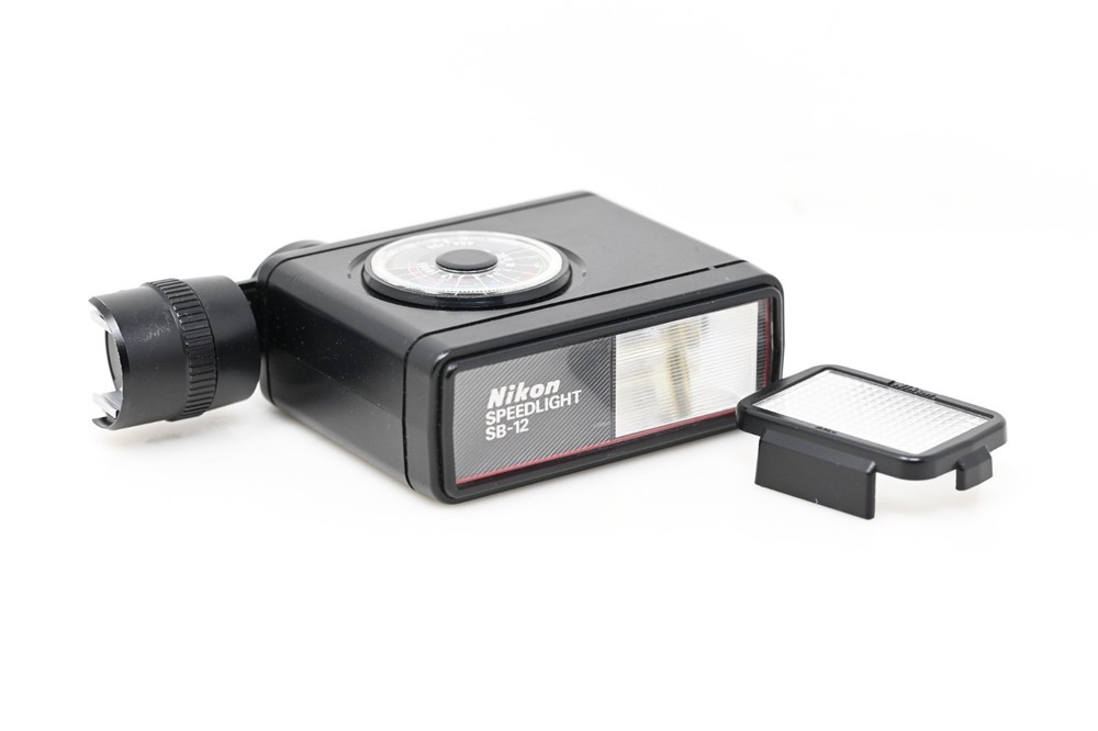 Nikon SB-12 Speedlight Shoe Mount Flash w/ Diffuser #B126