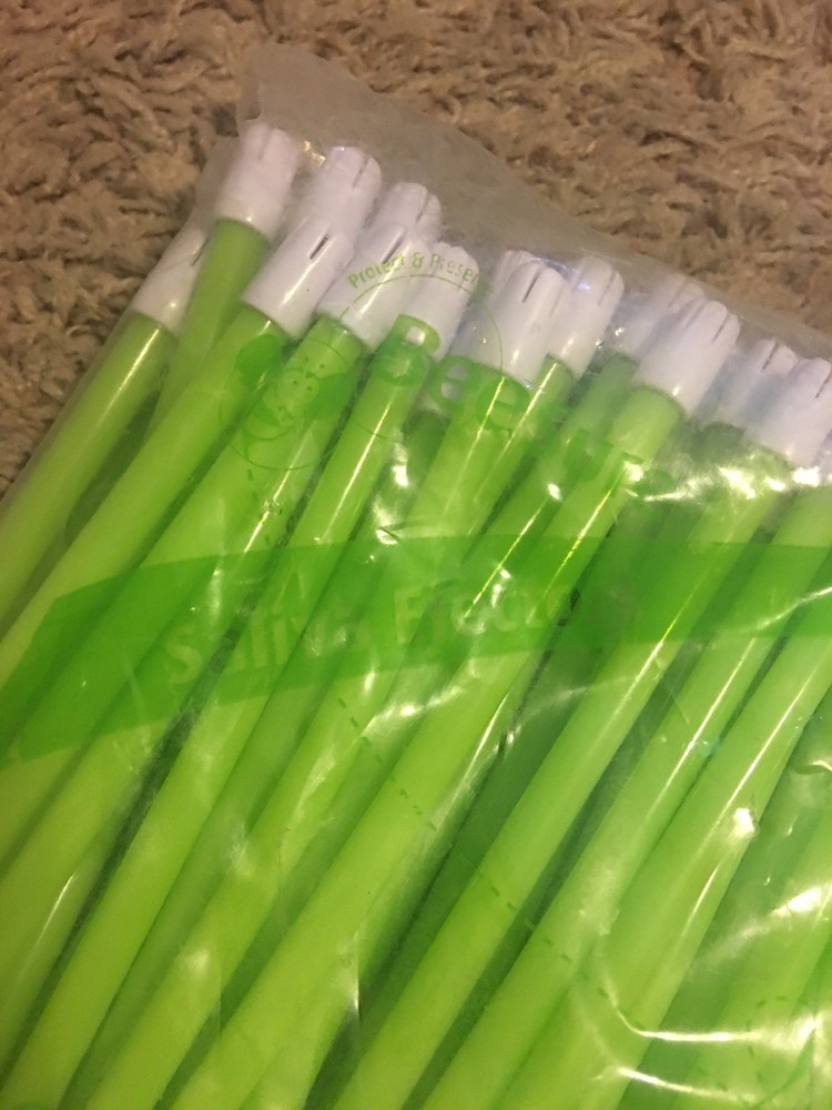BeeSure Saliva Ejectors, Green/White Tips, 100/bx (B32a)
