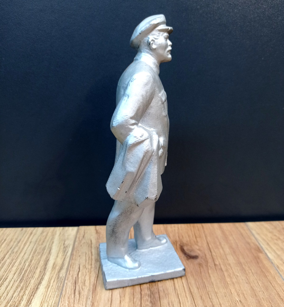 Lenin vintage Metallic bust statue Propaganda Soviet Era USSR.Monument.