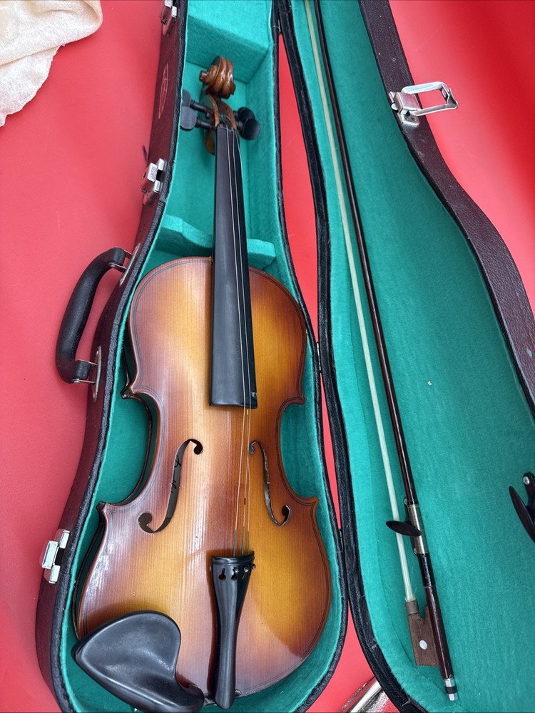 Bestler Violin w/Bow, Case, Extra Strings