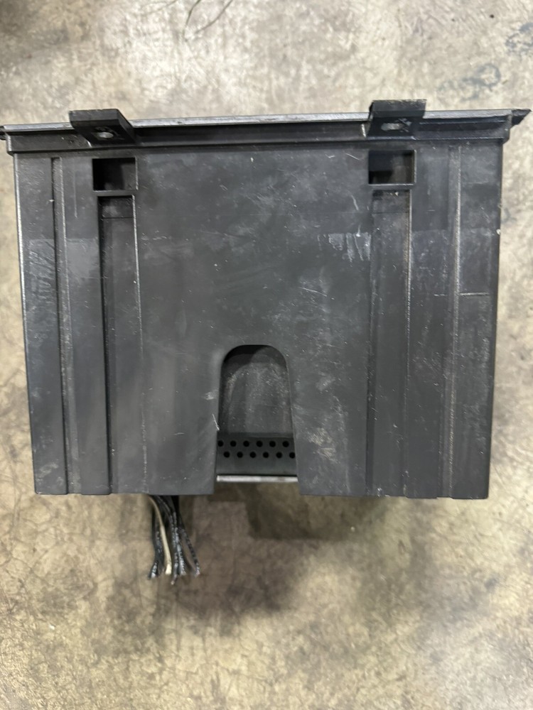 VOLVO DELPHI DELCO IN DASH CD PLAYER 20561220