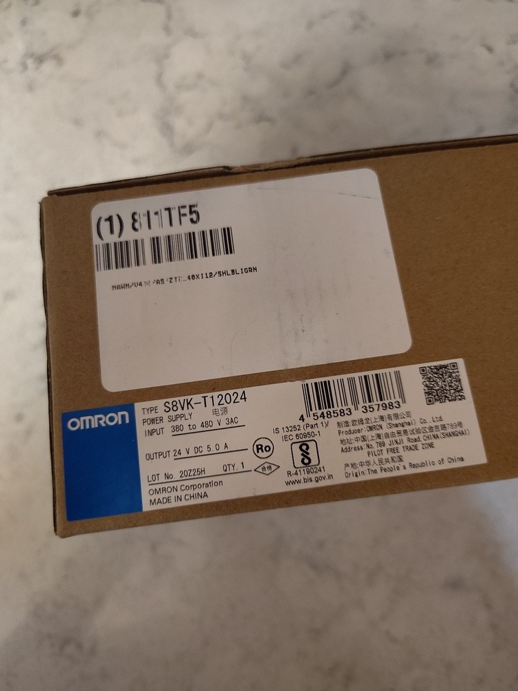 1PC NEW IN BOX Omron S8VK-T12024