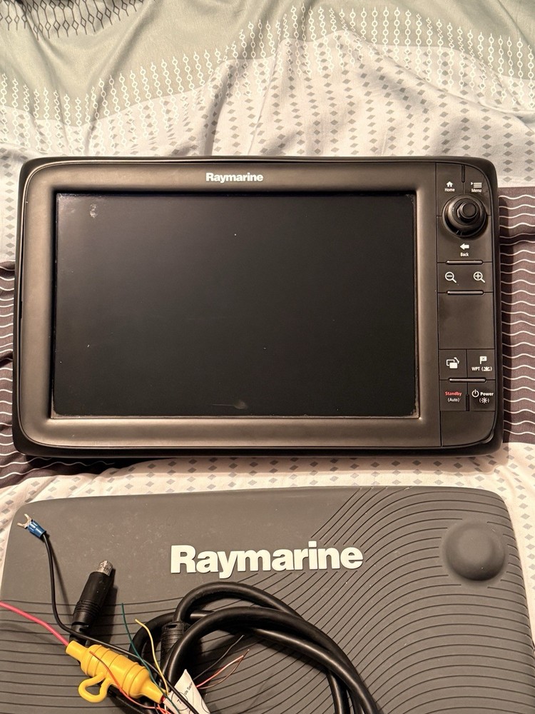 Raymarine c125 Mfd Chartplotter Display - Suncover Power Cable