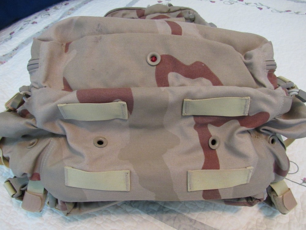 CAMELBAK BFM HYDRATION PACK DCU CAMO (Desert Tri-Color)