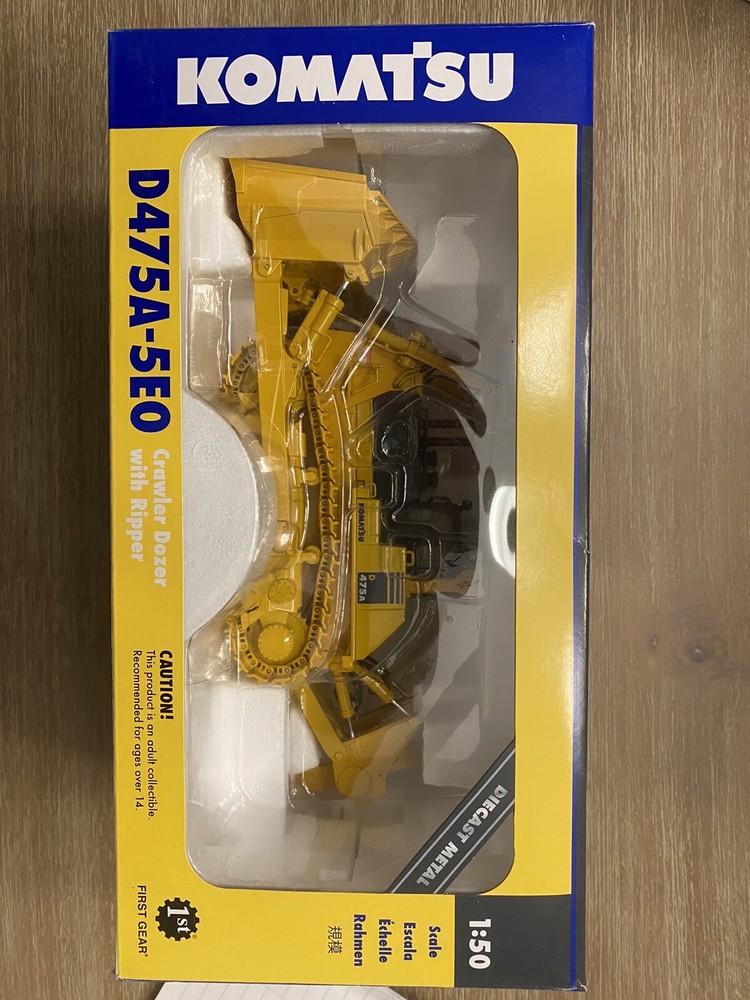 KOMATSU D475A Bulldozer