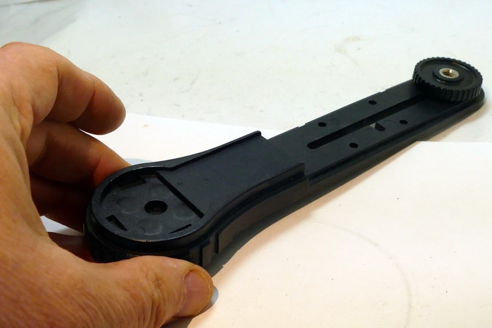 Camera flash hand bracket grip