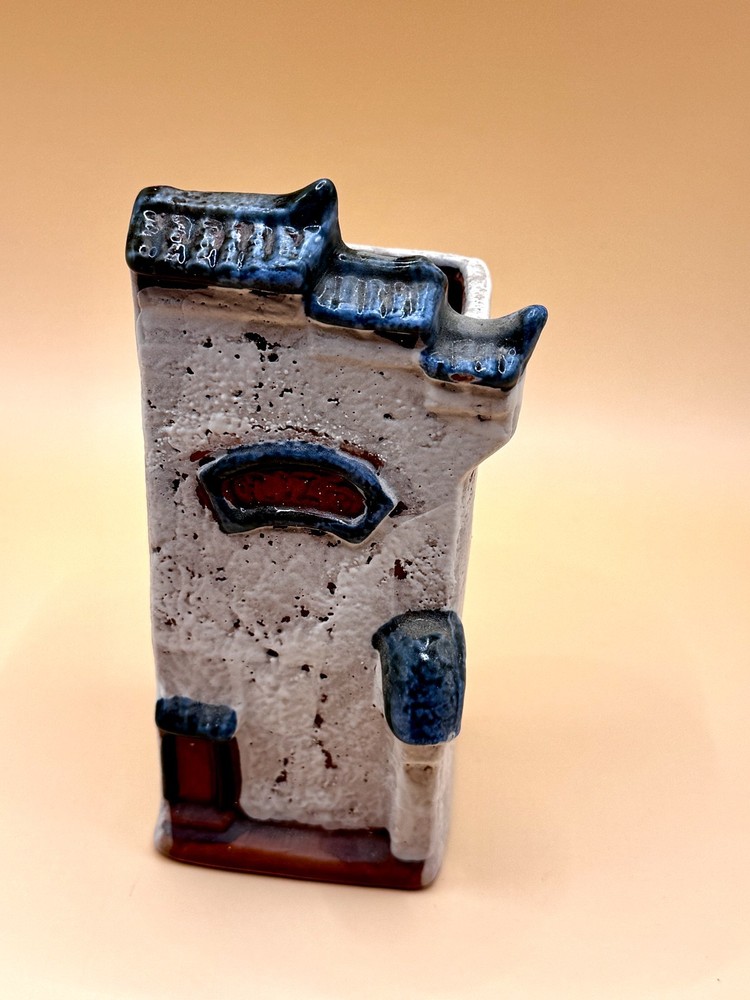 Jiangnan House Style Hand Crafted Ceramic Pot