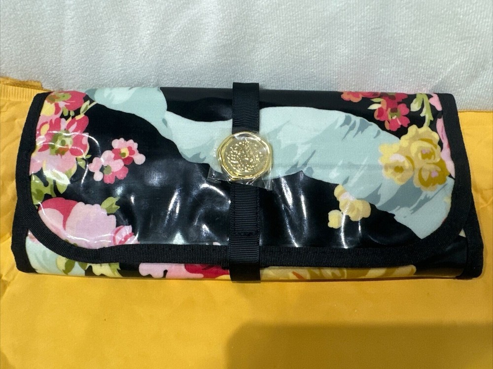 Anna Griffin Rose Black Craft Essential Storage Roll new