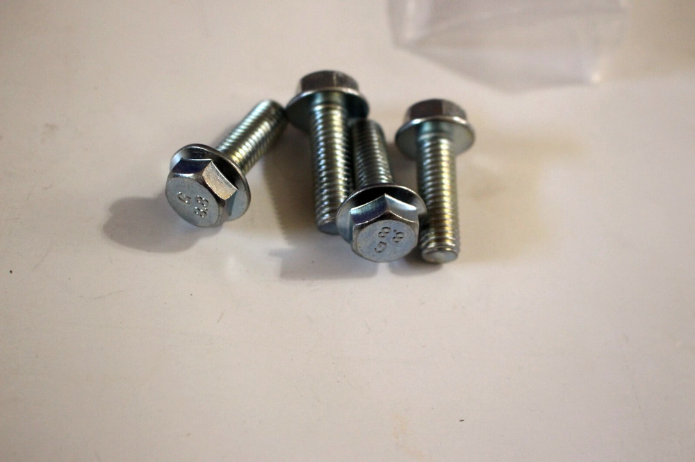4-PACK 8.8 HEXBOLT