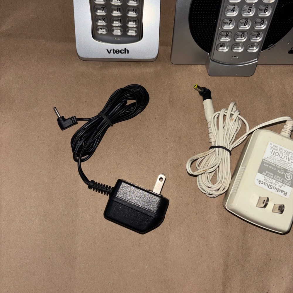 VTech 3 Handset Cordless Phone System w Base & Answering Machine Complete Tested