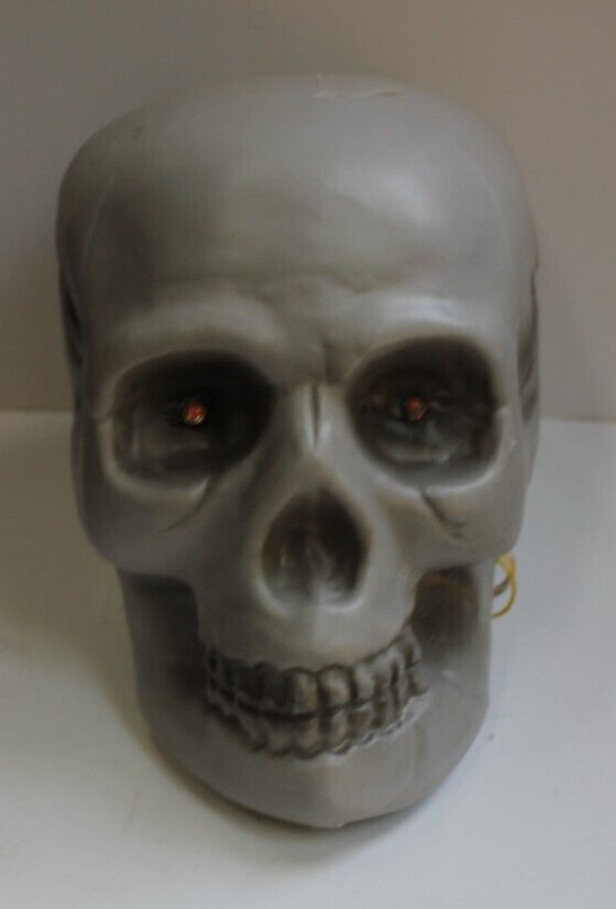 7" x 5" Red Eyes Lite Up Halloween Plastic Head Bone Skull Bone Model Decor