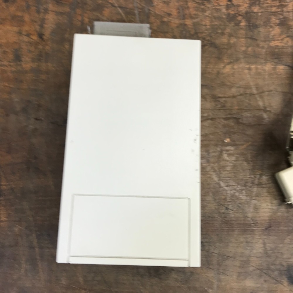 Maynard Electronics MaynStream 1300DAT External DAT SCSI Tape Drive w/Cables