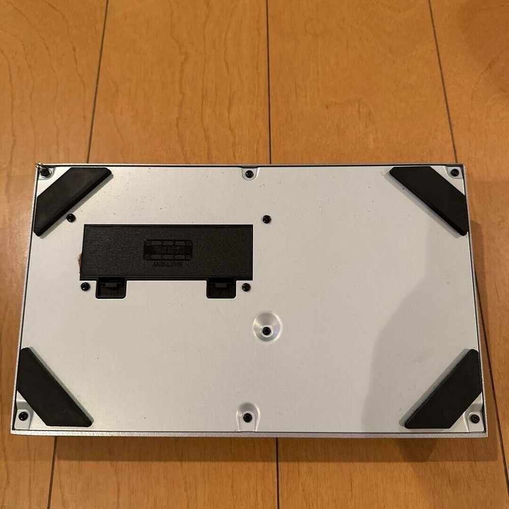 BOSS ME-20 guitar effects pedal Multi-Effects