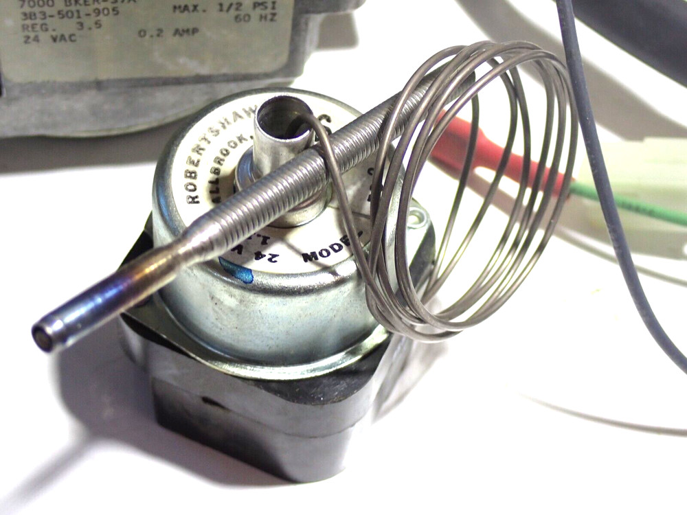 ROBERTSHAW IGNITION SYSTEM 711-016 PILOT ETC 7000 BKER NEW