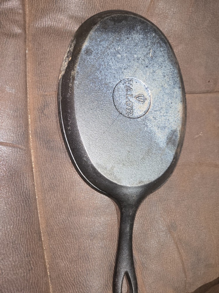 Vintage Valor Oval Skillet