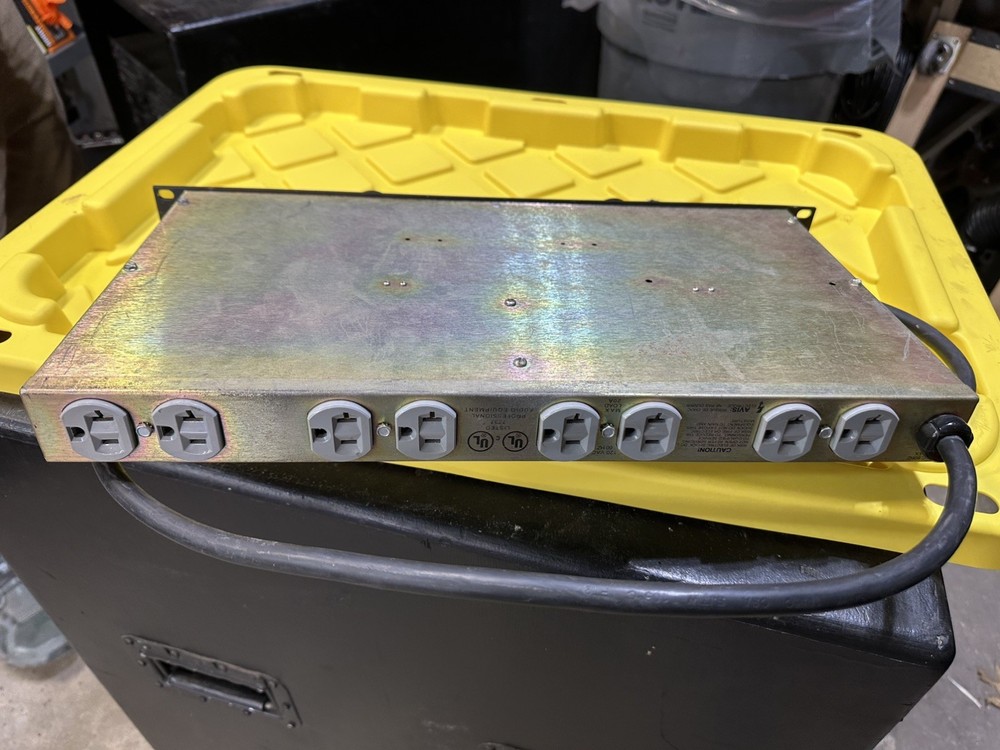 Furman PM-PRO 20 AMP Power conditioner