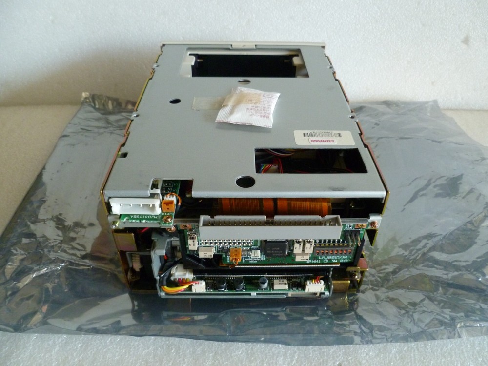 SEAGATE CTL96G-S SCSI DDS-2 Autoloader Tape Drive