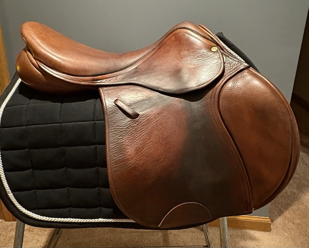 18” County Sensation English Saddle