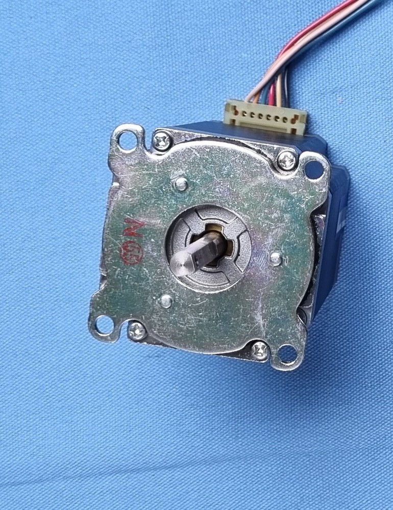 SANYO DENKI - Step-Syn Stepping Motor 103H7126-2546