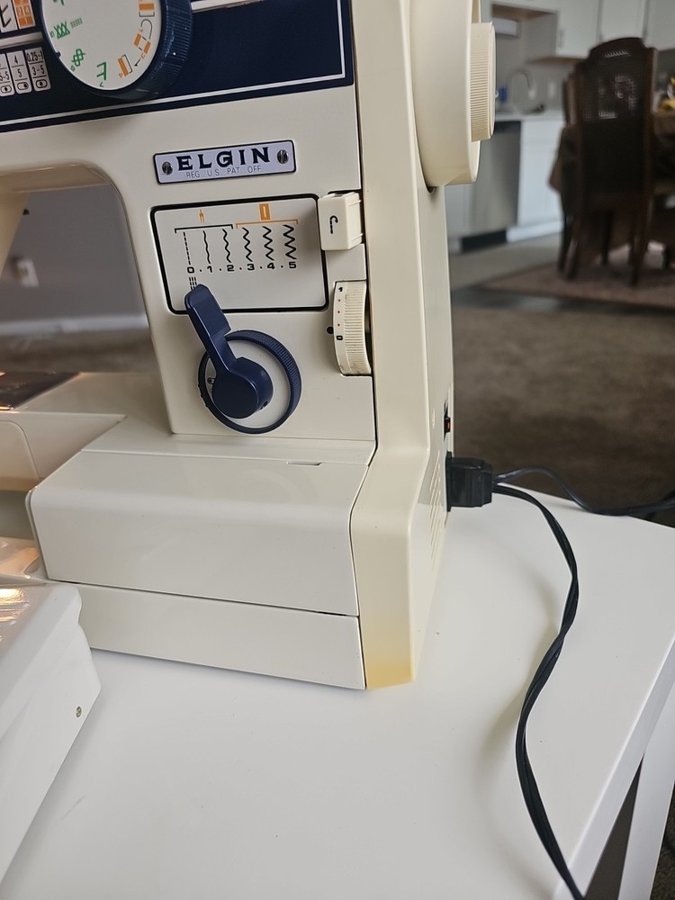 Elgin Sewing Machine Model 999F Deluxe ZigZag Tested Works