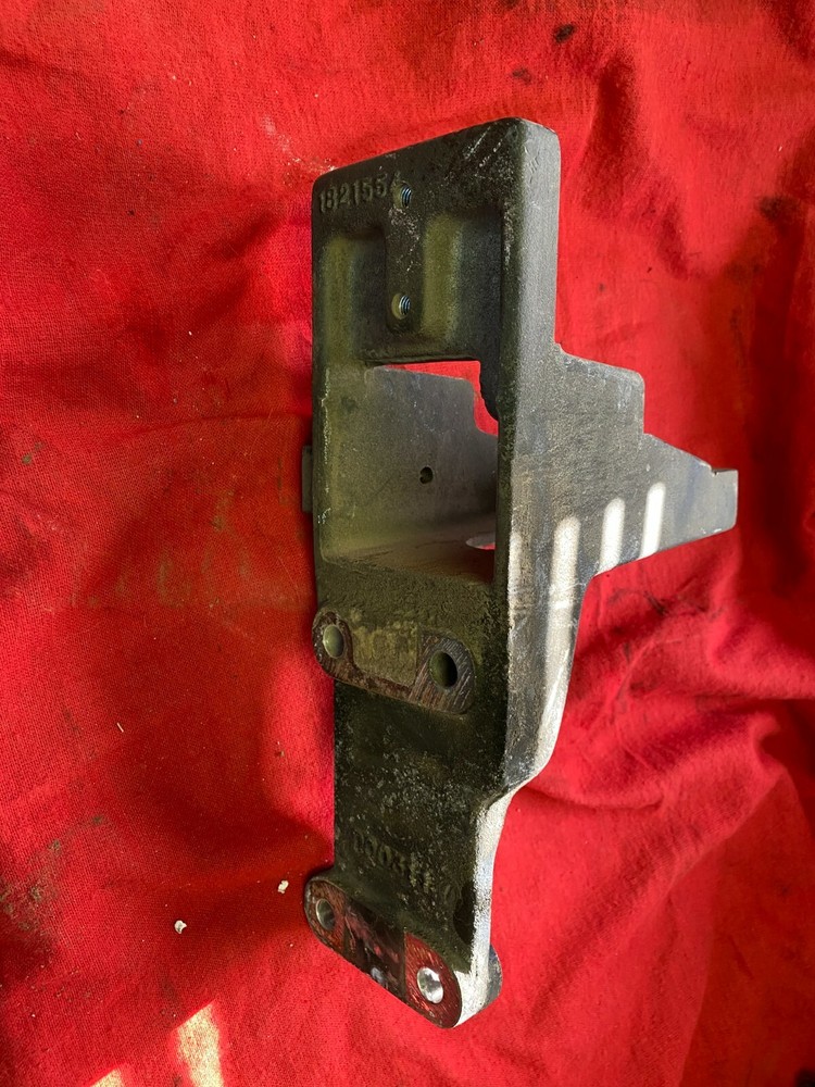 PACCAR Motor Mount Bracket 1821554