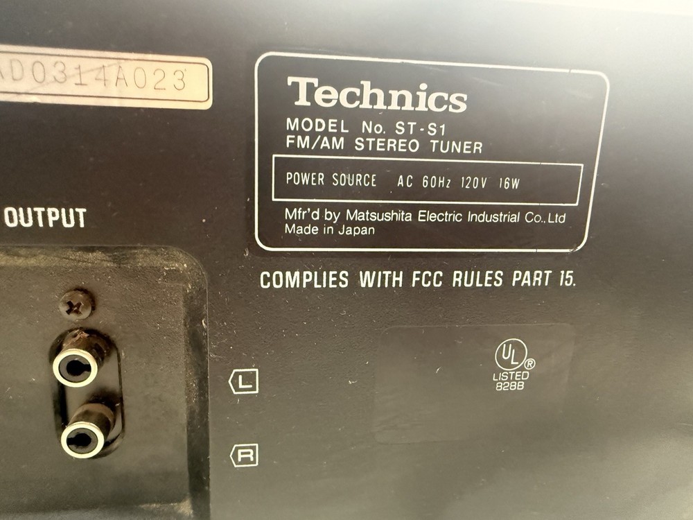 Technics ST-S1 FM/AM Stereo Tuner