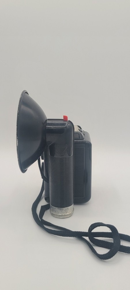 Vintage  Argus Seventy-Five Camera w/Flash & Case.