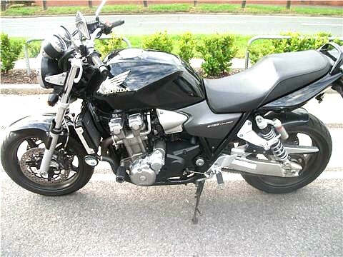 HONDA CB1300 CRASH PROTECTION PUCKS KNOBS ENGINE SLIDERS SAVERS OGGYS