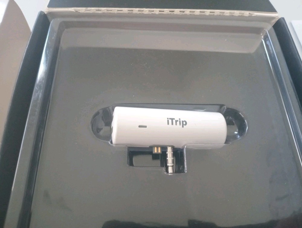 Griffin iTrip FM Transmitter White for Apple iPod