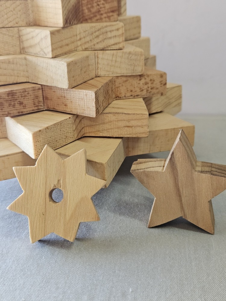 Wooden Stackable Christmas Tree **read Description **