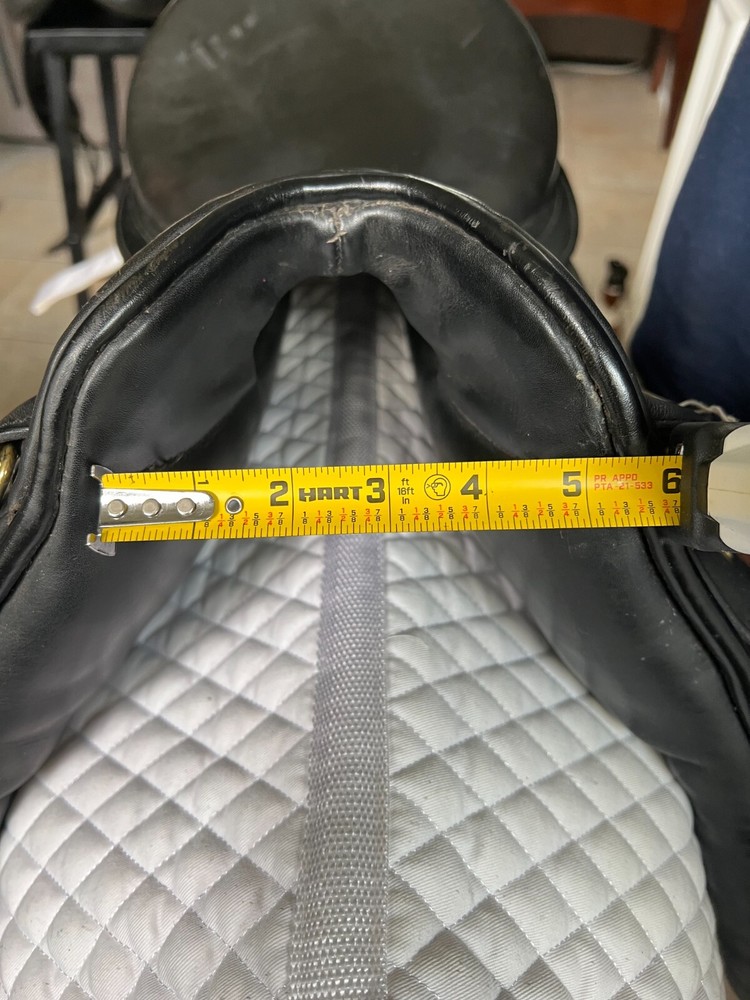 Kieffer Zugspitze Dressage Saddle 17"