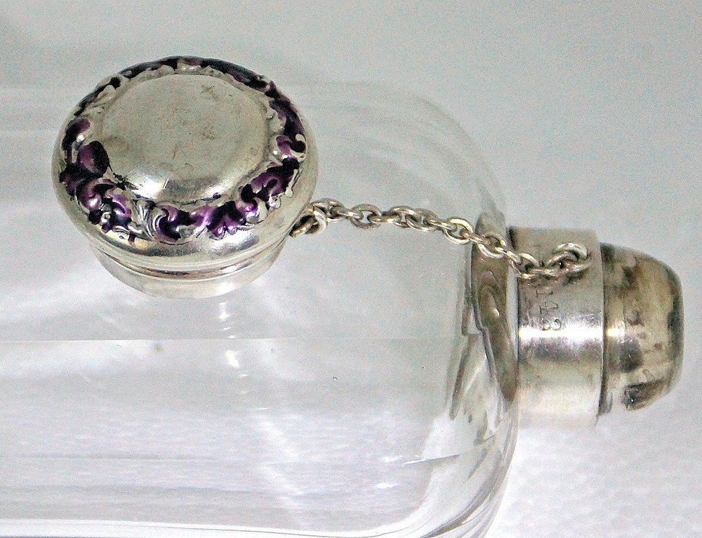 Art Deco Sterling Silver Flask with Cut Glass & Locking Lid.