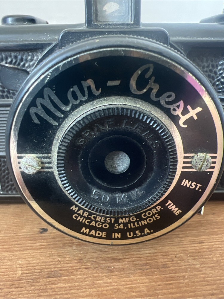 Vintage Mar-Crest Camera Plastic Camera, Untested