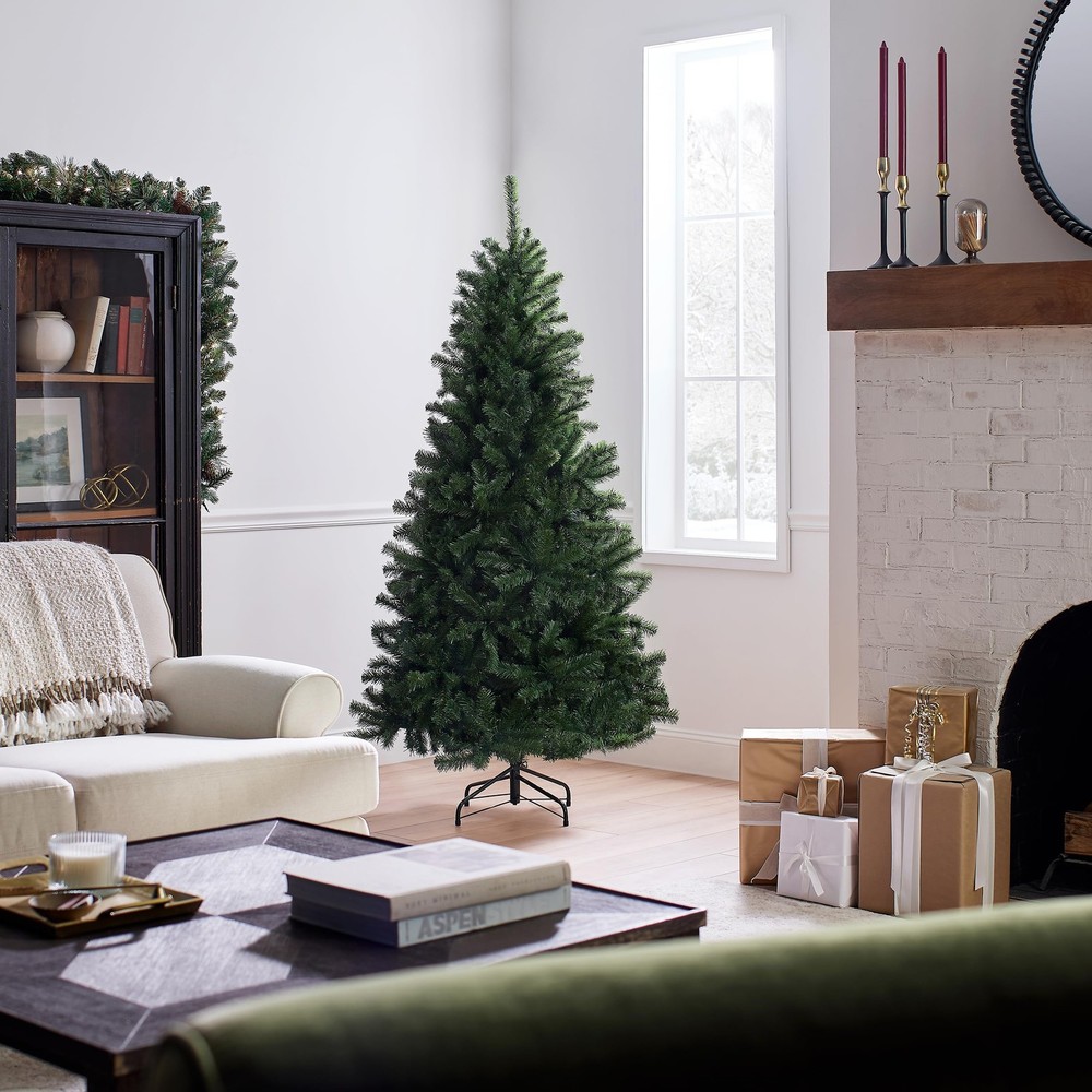 Artificial Full Christmas Tree, Green, North Valley Spruce, Includes Stand, 6