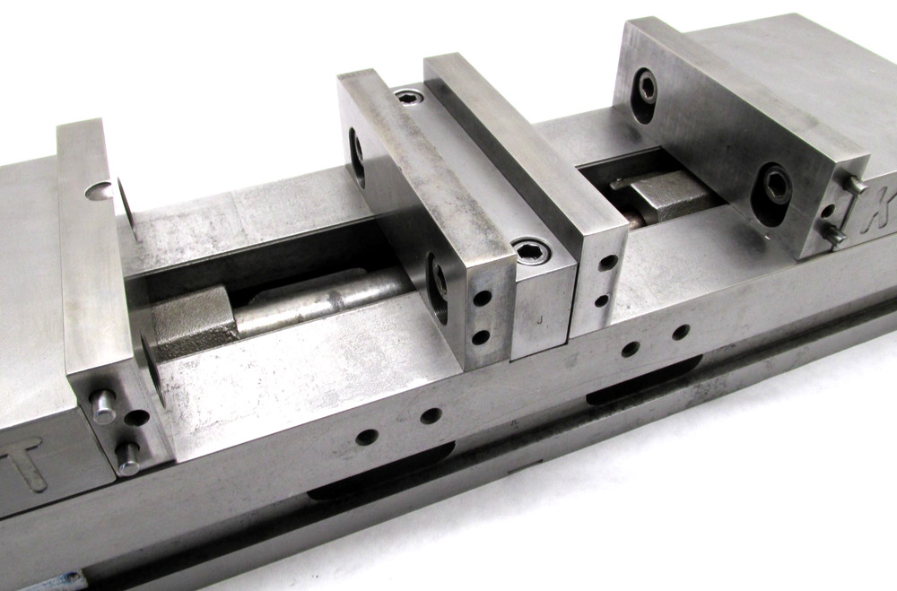 KURT 6" ANGLOCK DOUBLELOCK CNC MACHINE VISE w/ JAWS & HANDLE - #DL600A