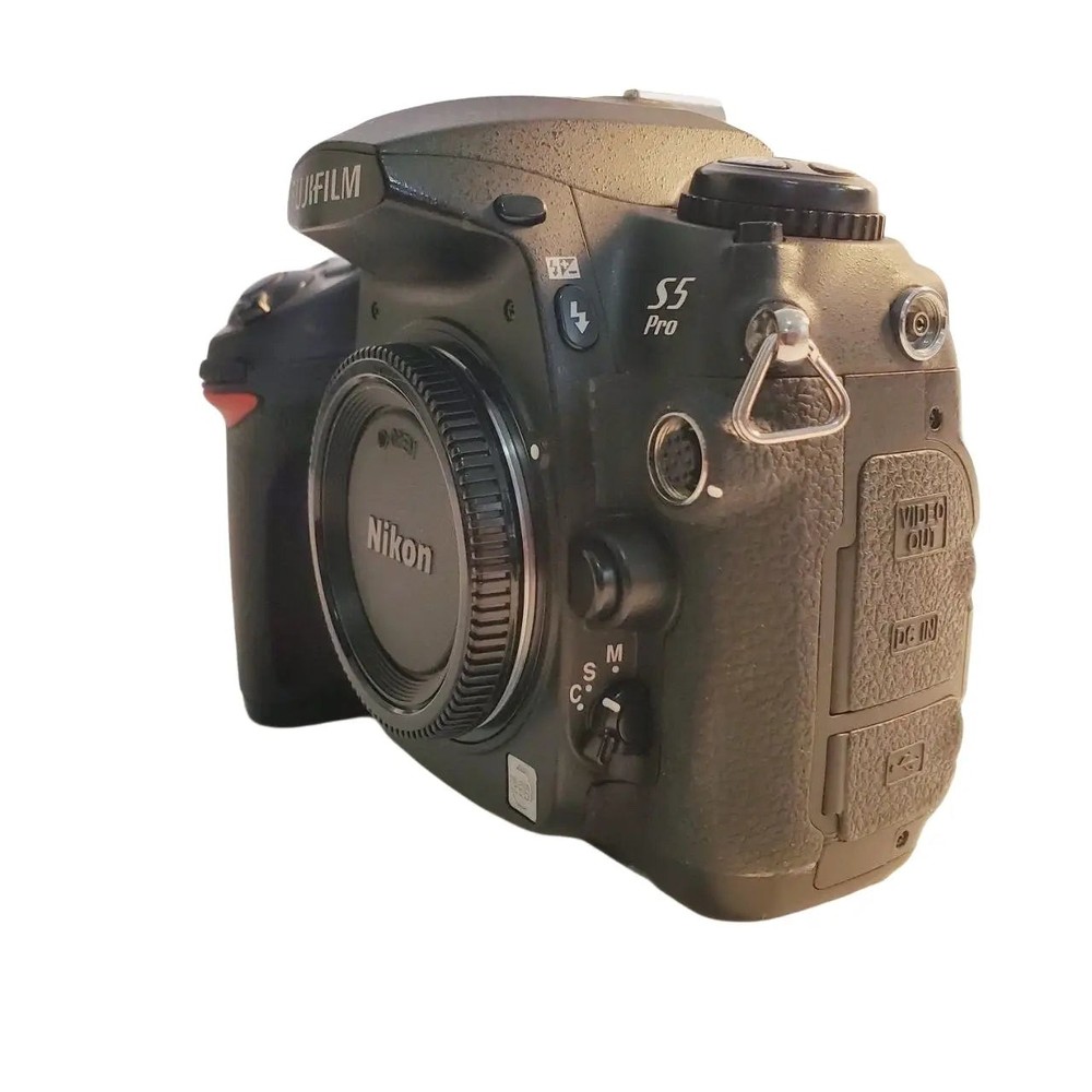 FUJIFILM S5 PRO + Lens + Battery