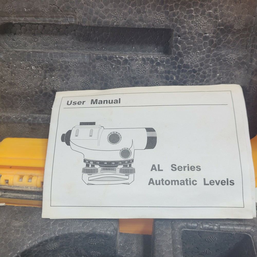Futura AL-32 Automatic Level With Hard Case, Manual & Accessories